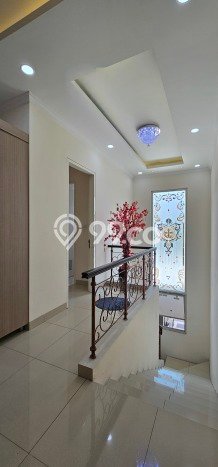 Ready to Use! Luxury House LT 180m2 Desain Elegan di Gading Serpong Ready to Use! Luxury House LT 180m2 Desain Elegan di Gading Serpong