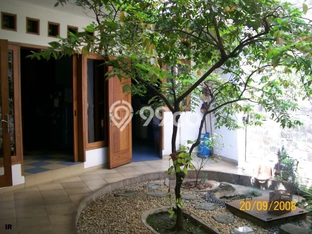 Ready to Use! Luxury House LT 354m2 Desain Modern di Jaka Sampurna Ready to Use! Luxury House LT 354m2 Desain Modern di Jaka Sampurna