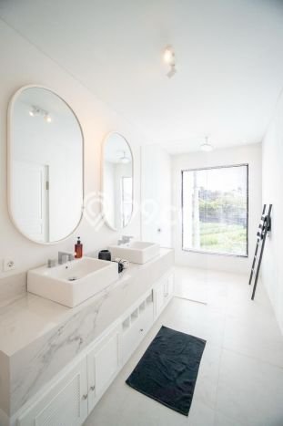 Vila Kawasan , Area 528m2m², Akses Mudah Pusat Kota Vila Kawasan , Area 528m2m², Akses Mudah Pusat Kota