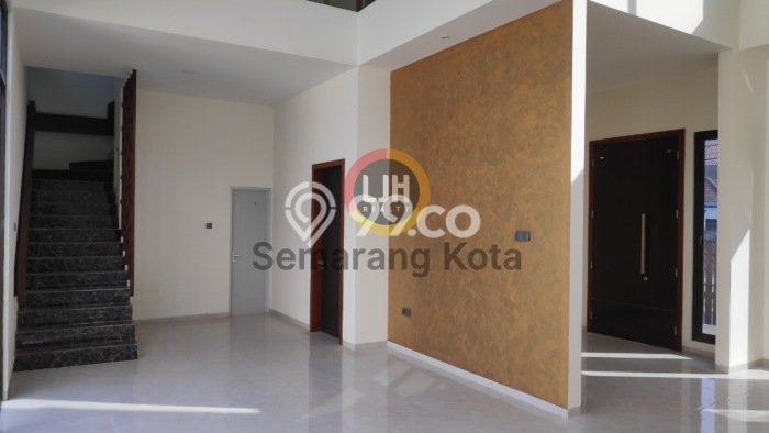Rumah Minimalis Dijual di Semarang Barat 3 Kamar dengan LT 216m2 Rumah Minimalis Dijual di Semarang Barat 3 Kamar dengan LT 216m2