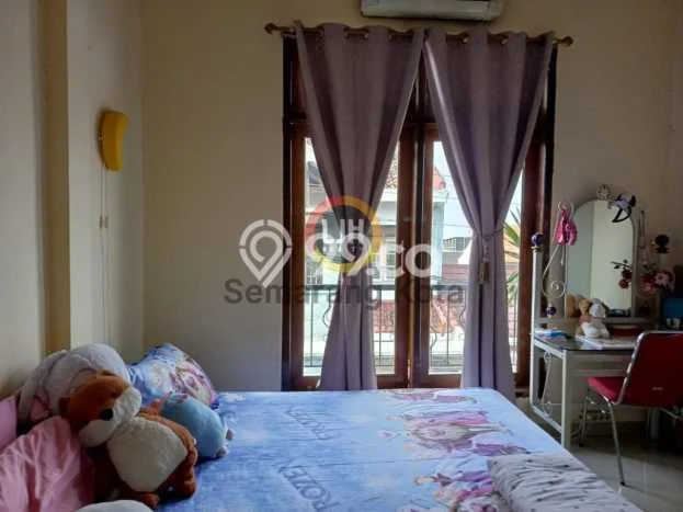 Rumah Modern Minimalis 5 KT Bisa Langsung Pindah di Banyumanik Rumah Modern Minimalis 5 KT Bisa Langsung Pindah di Banyumanik