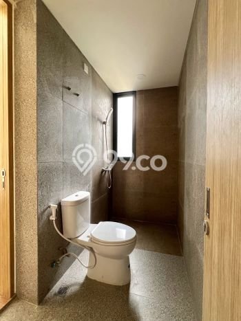 For Sale Rumah 3 Kamar Lokasi Strategis Nyaman dan Strategis di BSD For Sale Rumah 3 Kamar Lokasi Strategis Nyaman dan Strategis di BSD