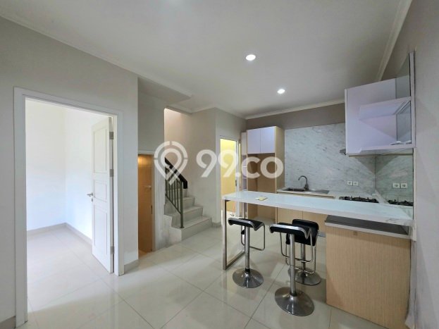 Jual Rumah Eksklusif 2 KT di Gading Serpong, Tangerang Jual Rumah Eksklusif 2 KT di Gading Serpong, Tangerang
