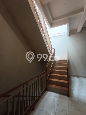 Unit Komersial Dijual di Jakarta Barat LT 96m2 & LB 150m2 Unit Komersial Dijual di Jakarta Barat LT 96m2 & LB 150m2
