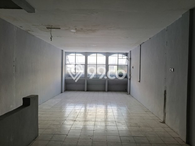 Ruko untuk Disewa di Pusat Jakarta Barat Luas Bangunan 270m2 Ruko untuk Disewa di Pusat Jakarta Barat Luas Bangunan 270m2