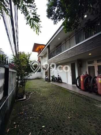 Rumah Mewah LB 298m2 Siap Huni Desain Elegan di Bendungan Hilir, Jakarta Pusat Rumah Mewah LB 298m2 Siap Huni Desain Elegan di Bendungan Hilir, Jakarta Pusat