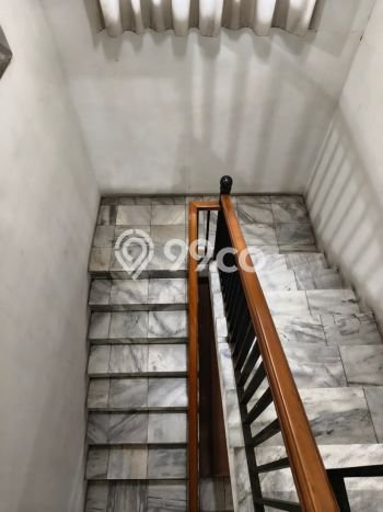 Rumah Mewah LB 298m2 Siap Huni Desain Elegan di Bendungan Hilir, Jakarta Pusat Rumah Mewah LB 298m2 Siap Huni Desain Elegan di Bendungan Hilir, Jakarta Pusat