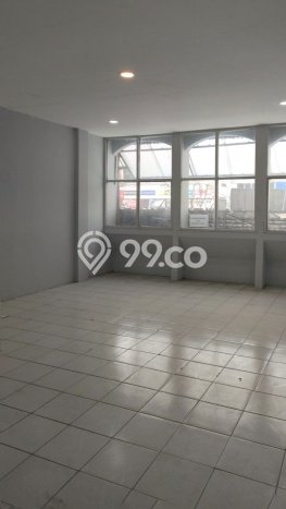 Ruko untuk Disewa di Pusat Jakarta Barat Luas Bangunan 270m2 Ruko untuk Disewa di Pusat Jakarta Barat Luas Bangunan 270m2