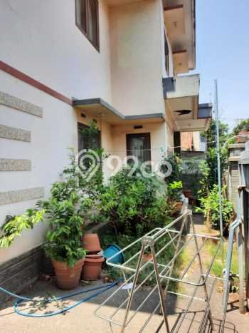 For Sale! Luxury House LT 240m2 Desain Modern di Turangga For Sale! Luxury House LT 240m2 Desain Modern di Turangga