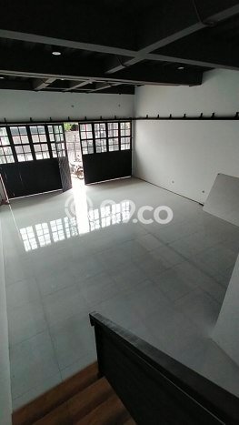 LOKASI BISNIS! Ruko Disewakan di , Luas 110m2m², Jalan Utama, Siap Usaha LOKASI BISNIS! Ruko Disewakan di , Luas 110m2m², Jalan Utama, Siap Usaha