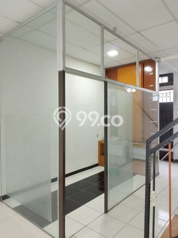 Disewakan Ruko Strategis di Turangga, Luas 100m2m², Jalan Strategis Disewakan Ruko Strategis di Turangga, Luas 100m2m², Jalan Strategis