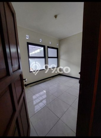 Disewakan Hunian Konsep Minimalis di Antapani Bandung dengan 5 Kamar Disewakan Hunian Konsep Minimalis di Antapani Bandung dengan 5 Kamar