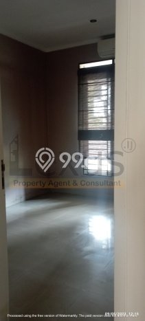 Rumah Mewah LB 122m2 Siap Huni Desain Elegan di Sektor 5 - Bintaro, Tangerang Selatan Rumah Mewah LB 122m2 Siap Huni Desain Elegan di Sektor 5 - Bintaro, Tangerang Selatan