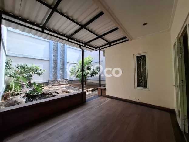 Hunian Elit LB 237m2 Siap Huni Desain Elegan di Kutisari, Surabaya Hunian Elit LB 237m2 Siap Huni Desain Elegan di Kutisari, Surabaya