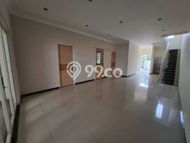 Hunian Elit LB 237m2 Siap Huni Desain Elegan di Kutisari, Surabaya Hunian Elit LB 237m2 Siap Huni Desain Elegan di Kutisari, Surabaya