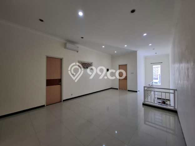 Hunian Elit LB 237m2 Siap Huni Desain Elegan di Kutisari, Surabaya Hunian Elit LB 237m2 Siap Huni Desain Elegan di Kutisari, Surabaya