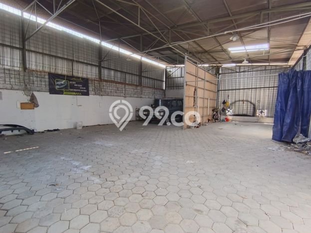 LOKASI BISNIS! Gudang Disewakan di Pekayon, Luas 250m², Jalan Utama LOKASI BISNIS! Gudang Disewakan di Pekayon, Luas 250m², Jalan Utama