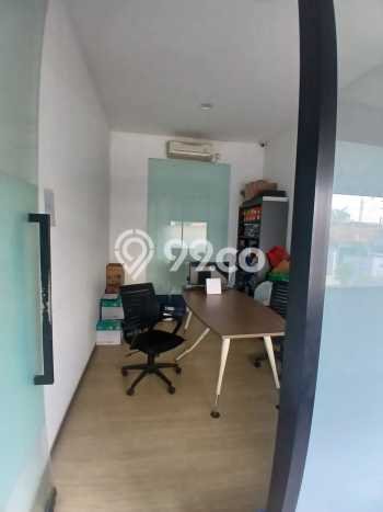 Unit Gudang Disewakan di Narogong di Area Ramai & Strategis Unit Gudang Disewakan di Narogong di Area Ramai & Strategis