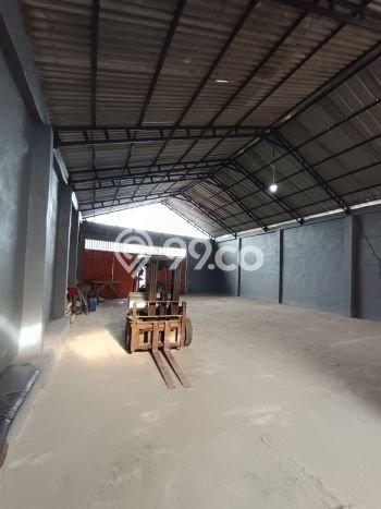 Gudang disewakan lokasi strategis Medan Satria Bekasi 220m2 Gudang disewakan lokasi strategis Medan Satria Bekasi 220m2