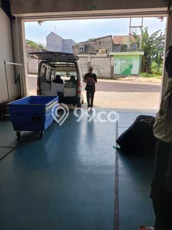Unit Gudang Disewakan di Narogong di Area Ramai & Strategis Unit Gudang Disewakan di Narogong di Area Ramai & Strategis