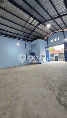 Unit Gudang disewakan di Mustikajaya Bekasi dengan LT 250m2 / LB 250m2 Unit Gudang disewakan di Mustikajaya Bekasi dengan LT 250m2 / LB 250m2