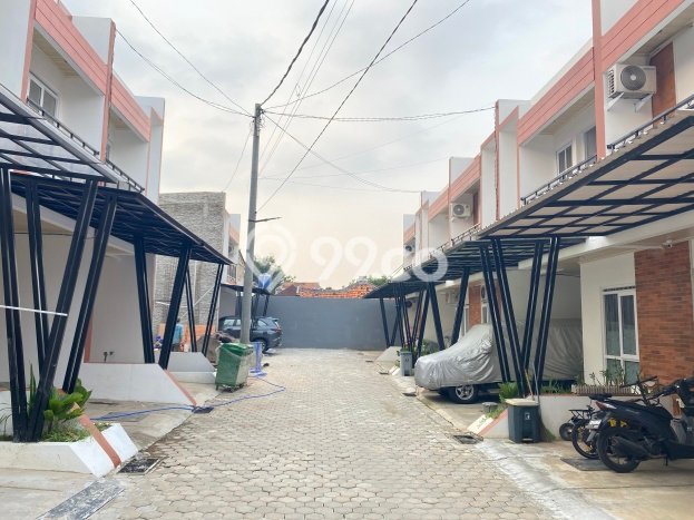 Dijual Rumah 3 Kamar Lokasi Ideal Bagus dan Strategis di Kebayoran Lama Dijual Rumah 3 Kamar Lokasi Ideal Bagus dan Strategis di Kebayoran Lama