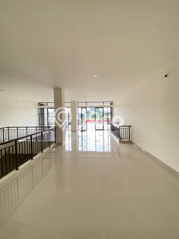 Dijual Ruko Area Komersial Kawasan Cisauk, Luas 359m2m², Jalan Utama Dijual Ruko Area Komersial Kawasan Cisauk, Luas 359m2m², Jalan Utama