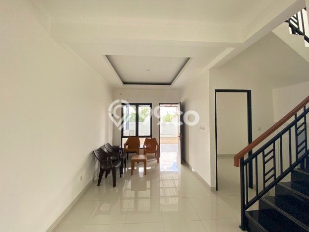 Dijual Hunian Rumah Terawat 3 Kamar di Cinangka, Depok Dijual Hunian Rumah Terawat 3 Kamar di Cinangka, Depok
