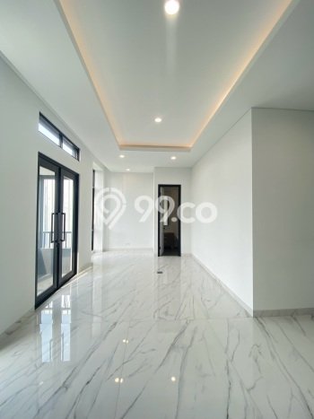 Jual Rumah Mewah Megah Dengan View Cantik di Gading Serpong, Tangerang Jual Rumah Mewah Megah Dengan View Cantik di Gading Serpong, Tangerang