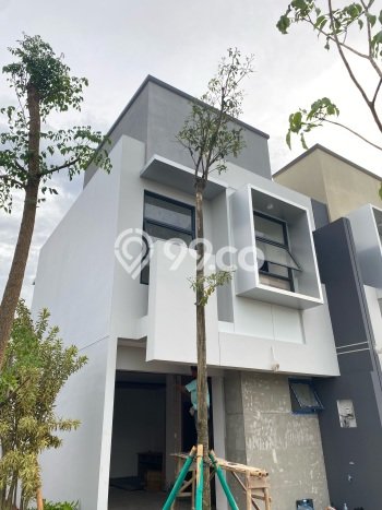 Rumah Luas Asri 3 KT Siap Pakai di BSD City Tangerang Rumah Luas Asri 3 KT Siap Pakai di BSD City Tangerang