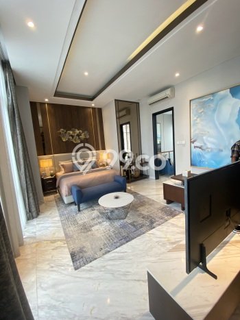 Rumah Mewah LB 230m2 Siap Pakai Desain Elegan di Gading Serpong, Tangerang Rumah Mewah LB 230m2 Siap Pakai Desain Elegan di Gading Serpong, Tangerang