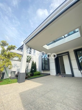 Jual Rumah Mewah Megah Dengan View Cantik di Gading Serpong, Tangerang Jual Rumah Mewah Megah Dengan View Cantik di Gading Serpong, Tangerang