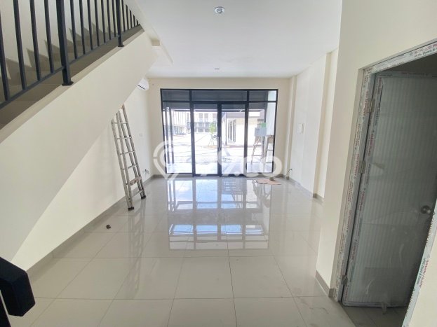 Unit Komersial Disewakan di Tangerang Area Strategis Harga Kompetitif Unit Komersial Disewakan di Tangerang Area Strategis Harga Kompetitif