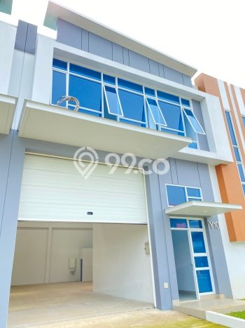 Gudang Premium di , Luas 240m2m², Mainroad, Tingkat Keramaian Tinggi Gudang Premium di , Luas 240m2m², Mainroad, Tingkat Keramaian Tinggi