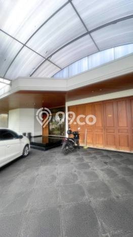 Rumah Elit Modern Tanpa Renovasi di Malang Kota Malang Rumah Elit Modern Tanpa Renovasi di Malang Kota Malang