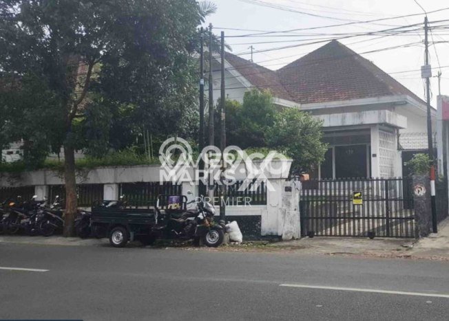 Rumah Elit Modern Tanpa Renovasi di Malang Kota Malang Rumah Elit Modern Tanpa Renovasi di Malang Kota Malang