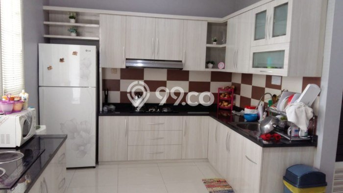 Rumah 4 KT 3 KM LT 269m2m², Luas Bangunan 350m2m² di , Malang Rumah 4 KT 3 KM LT 269m2m², Luas Bangunan 350m2m² di , Malang