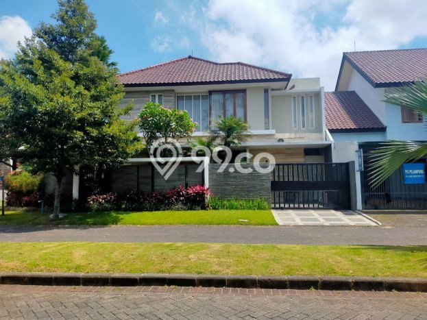 HARGA SPESIAL! Rumah Modern area , Malang, Luas 392m2m² LB 370m2m² NEGO! HARGA SPESIAL! Rumah Modern area , Malang, Luas 392m2m² LB 370m2m² NEGO!