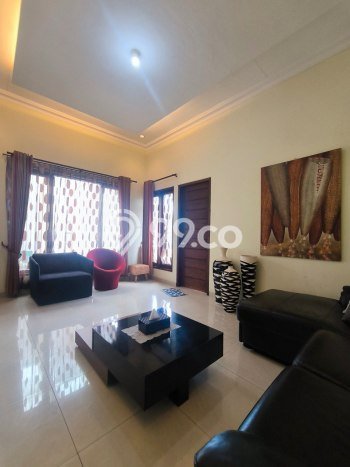 Ready to Use! Luxury House LT 200m2 Desain Modern di Araya Ready to Use! Luxury House LT 200m2 Desain Modern di Araya