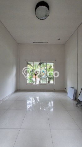 Rumah Elit Modern Tanpa Renovasi di Soekarno Hatta Malang Rumah Elit Modern Tanpa Renovasi di Soekarno Hatta Malang