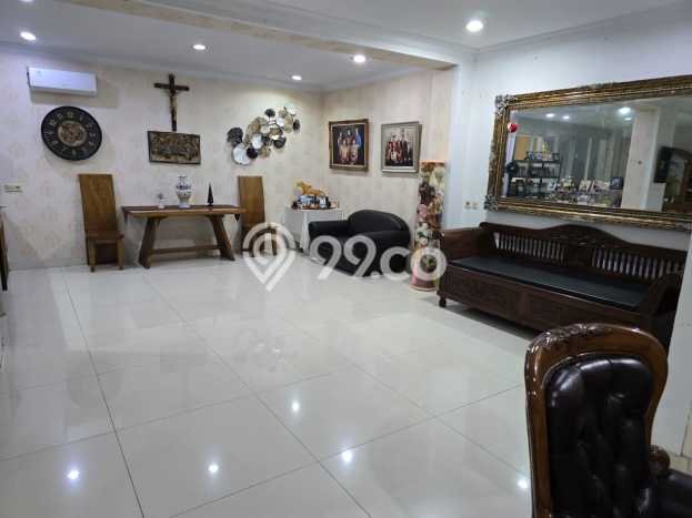 Dijual Rumah Premium dengan Fasilitas Sekitar Komplit di Kembangan, Jakarta Barat Dijual Rumah Premium dengan Fasilitas Sekitar Komplit di Kembangan, Jakarta Barat