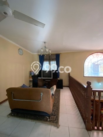 Rumah Mewah LB 344m2 Siap Pakai Desain Elegan di Bintaro, Tangerang Selatan Rumah Mewah LB 344m2 Siap Pakai Desain Elegan di Bintaro, Tangerang Selatan