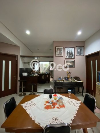 Ready to Use! Premium House LT 230m2 Desain Modern di Kemang Ready to Use! Premium House LT 230m2 Desain Modern di Kemang