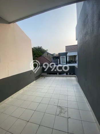 Hunian Elit LB 285m2 Siap Huni Desain Elegan di Bintaro, Tangerang Selatan Hunian Elit LB 285m2 Siap Huni Desain Elegan di Bintaro, Tangerang Selatan