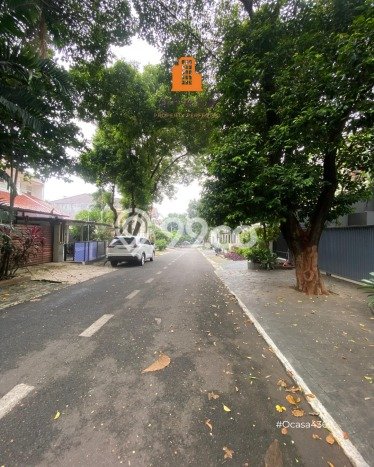 Siap Huni Rumah Mewah 5 Kamar di Kebayoran Baru Dekat ke Mana Pun Siap Huni Rumah Mewah 5 Kamar di Kebayoran Baru Dekat ke Mana Pun