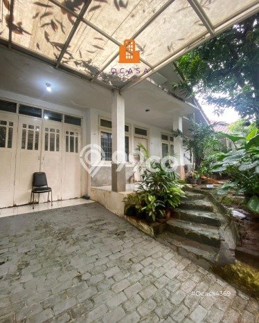 Siap Huni Rumah Mewah 5 Kamar di Kebayoran Baru Dekat ke Mana Pun Siap Huni Rumah Mewah 5 Kamar di Kebayoran Baru Dekat ke Mana Pun
