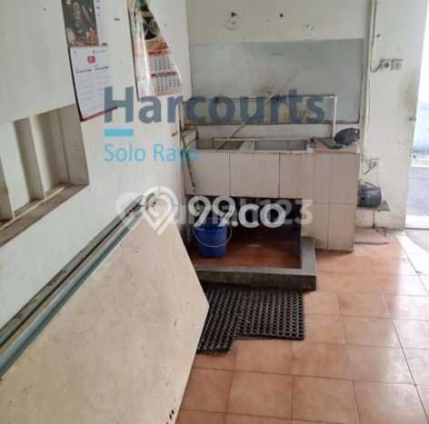 Rumah Strategis Minimalis Lb 200m2 di Slamet Riyadi, Solo Rumah Strategis Minimalis Lb 200m2 di Slamet Riyadi, Solo