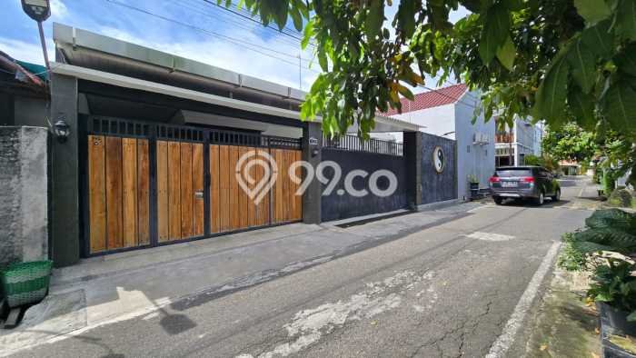 Dijual Rumah Premium dengan Fasilitas Sekitar Komplit di Jebres, Solo Dijual Rumah Premium dengan Fasilitas Sekitar Komplit di Jebres, Solo