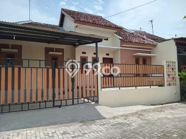 Rumah Murah LT 117m2 di Mojosongo Lingkungan Asri Rumah Murah LT 117m2 di Mojosongo Lingkungan Asri