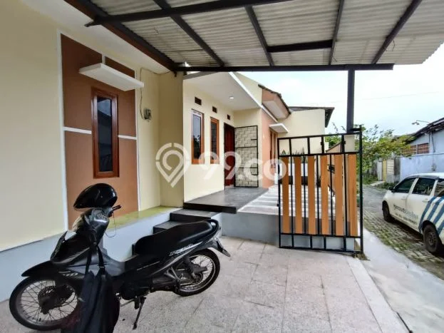 Rumah Murah LT 117m2 di Mojosongo Lingkungan Asri Rumah Murah LT 117m2 di Mojosongo Lingkungan Asri